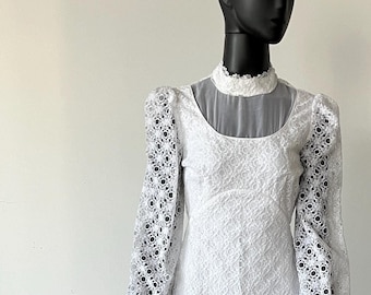 vintage 1960s wedding dress