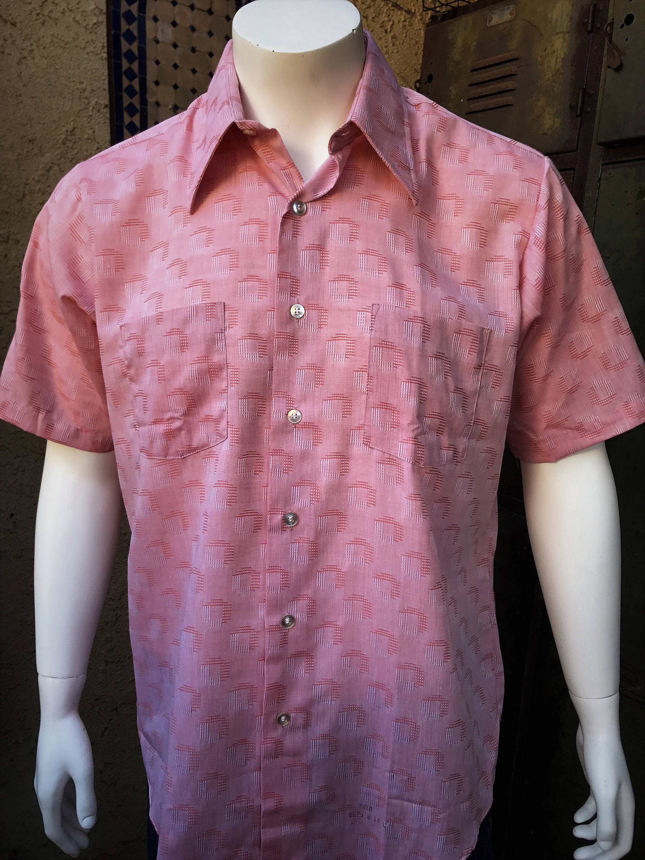 70 ' s CAMPUS pêche ton sur ton géométrique Mens courtes manches chemise grande taille, chemise homme en mélange polyester-coton grand 16-16 1/2 Made in USA 70 ' s s s CAMPUS pêche ton sur ton géométrique Mens courtes manches chemise grande taille, chemise homme en mélange polyester-coton grand 16-16 1/2 Made in USA c9dda4
