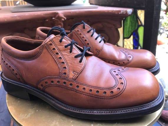 ecco wingtip shoes