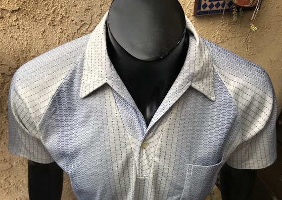 100 % Polyester chemise, chemise Polo de de Polo Mervyn Vintage, bleu et blanc chemise grande taille versez Les Hommes hommes de Mervyn, made in USA 4a605e 100 % Polyester chemise, chemise Polo de de Polo Mervyn Vintage, bleu et blanc chemise grande taille versez Les Hommes hommes de Mervyn, made in USA 4a605e