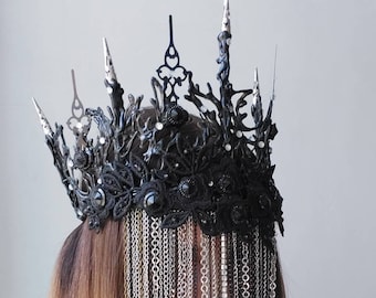 Handmade Spiked Black Crown with Chain Veil – Gothic Headpiece Fascinator