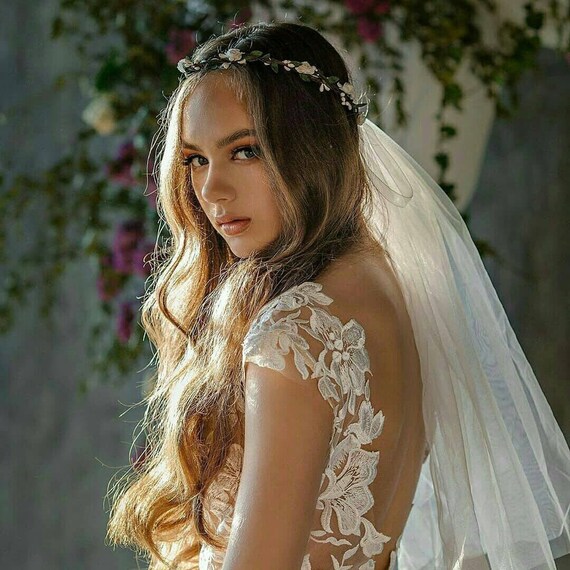 bridal flower crown with veil