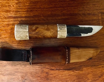 Cuchillo Yakut hecho a mano