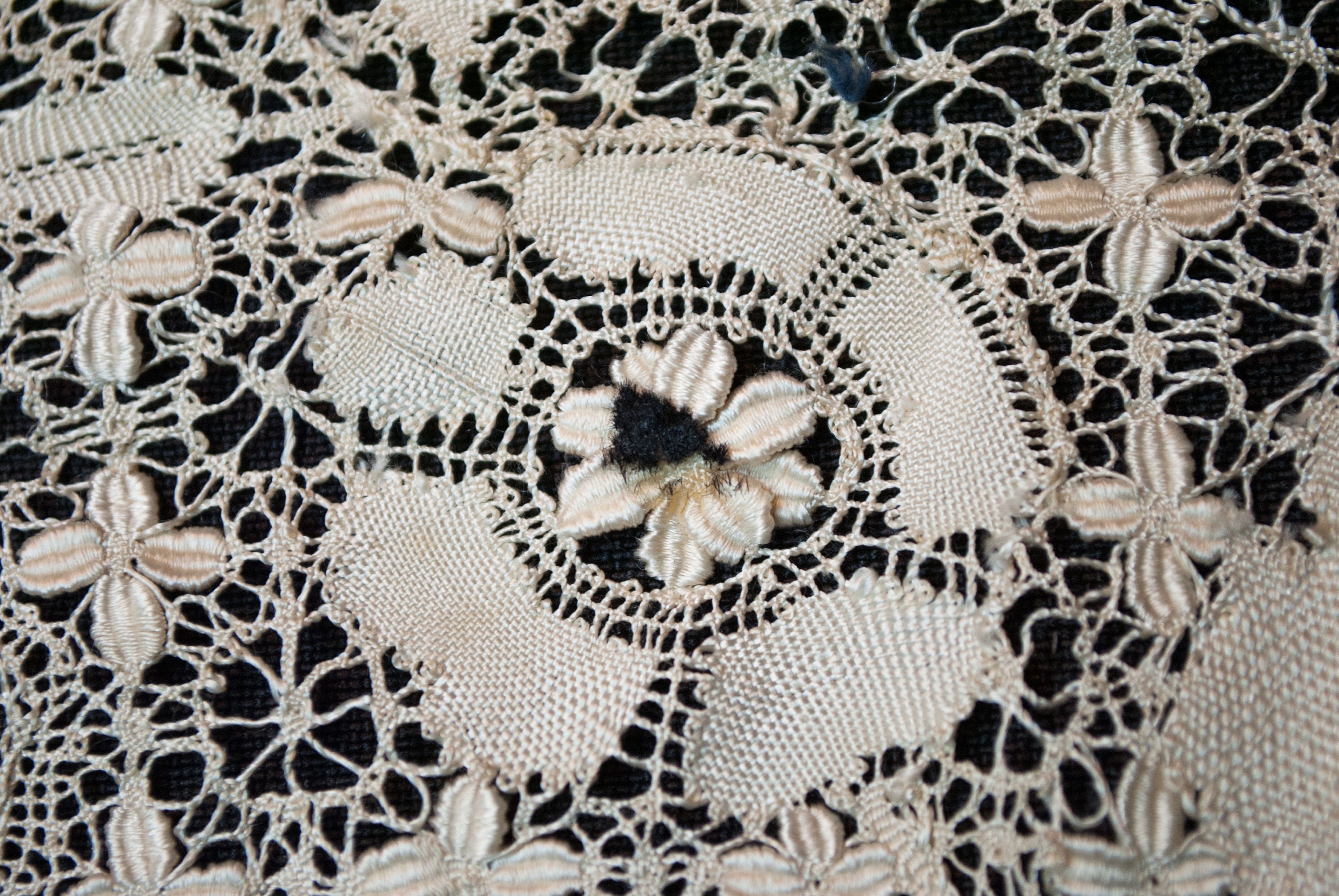 Antique Maltese Silk Maltese Lace Collar - Handmade Bobbin