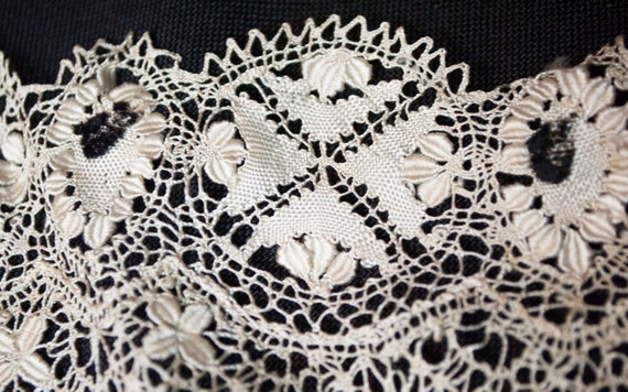 Antique Maltese Silk Maltese Lace Collar - Handmade Bobbin