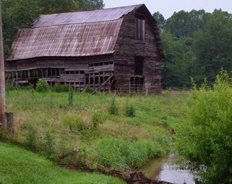 Brown Barn in North Carolina DIGITAL download Photo Photograph Vintage brown Rustic Poster Wall Art Country Art Green