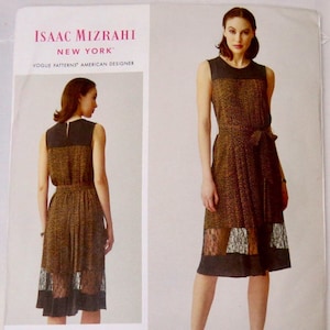 Vogue American Designer, Pattern V1554, Sizes 6 - 22 (OSZ), ISAAC MIZRAHI, 2017, Factory Folded, Pretty Pleated Dress