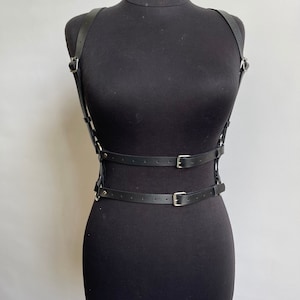 Harness mit zwei Riemen,Harness aus Leder,zwei Riemen Gürtel