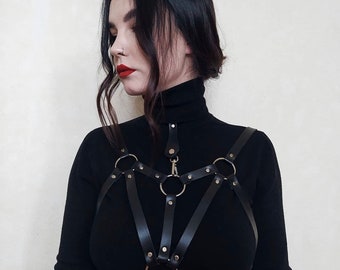 Harness with choker,leather fetish,harness for the chest,harness transformer