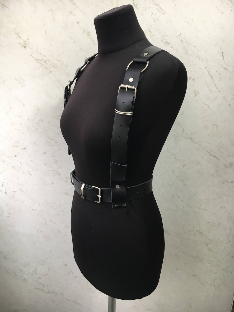 Harness with wide straps,harness with buckles,leather body harness image 4