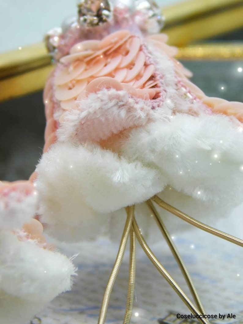 cristalli di altissima qualit\u00e0 e velluto di seta Orechini floreali fatti a mano con paillettes italiani