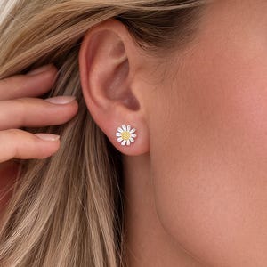 Sterling Silber und Gold Daisy Ohrstecker - 10 mm