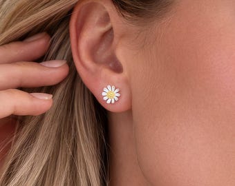 Sterling Silver And Gold Daisy Stud Earrings – 10mm