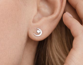 Sterling Silver Moon and Star Stud Earrings – 6mm