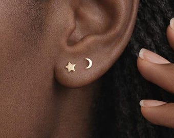 Gold Plated Sterling Silver Mismatched Moon And Star Stud Earrings – 5mm