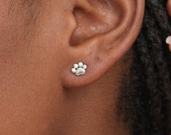 Sterling Silver Paw Print Stud Earrings – 5mm