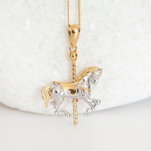 Moving Carousel Horse Necklace in 18ct Gold Plated Sterling Silver, Cute Fun and Quirky, Gold Fairground Horse, Nostalgic Jewellery, Kinetic