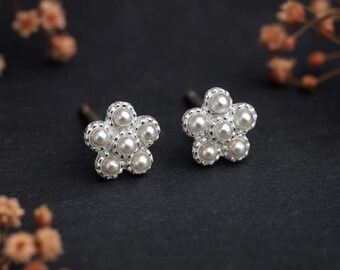 Sterling Silver Pearl Daisy Flower Stud Earrings