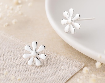 Sterling Silver Daisy Stud Earrings