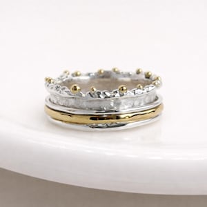 Anillo giratorio con corona de plata de ley fundida personalizado