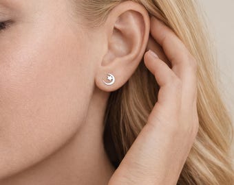 Sterling Silver Moon and Star Stud Earrings – 6mm