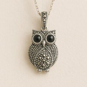 Collana personalizzata con gufo in argento sterling e marcasite