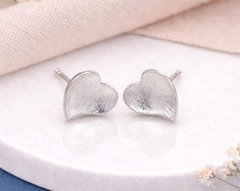 Sterling Silver Textured Heart Stud Earrings – 7mm
