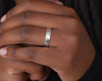 Personalised Flat Sterling Silver Hammered Wedding Ring Band – 5mm