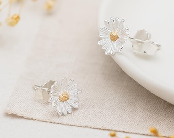 Sterling Silver April Birth Flower Daisy Stud Earrings