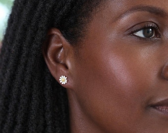 Sterling Silver And Gold Daisy Stud Earrings – 10mm