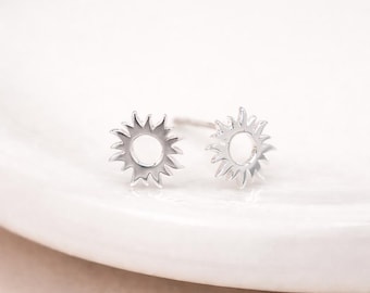 Sterling Silver Sunshine Stud Earrings – 7mm