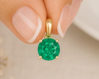 Personalised 9ct Yellow Gold Emerald Pendant Necklace: May Birthstone Gift, 5mm