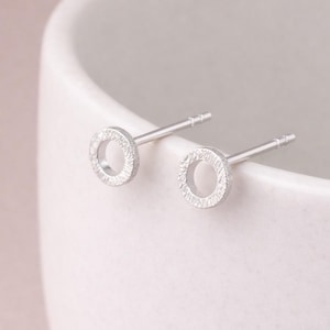 Sterling Silver Brushed Circle Stud Earrings – 5mm