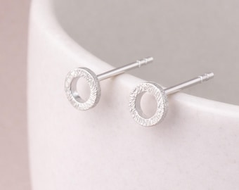 Sterling Silver Brushed Circle Stud Earrings – 5mm