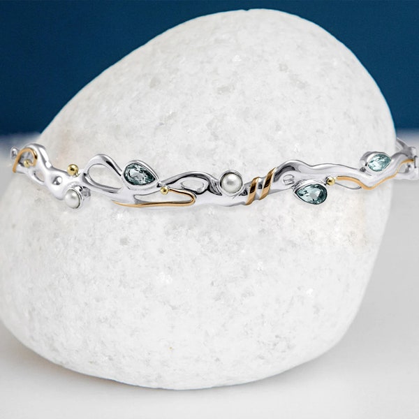 Organic Open Oval Bracelet - Gold
