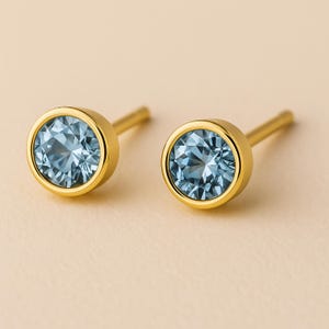 Vergoldete Sterlingsilber März Aquamarin Birthstone Ohrstecker