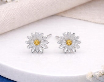 Sterling Silver And Gold Daisy Stud Earrings – 7mm