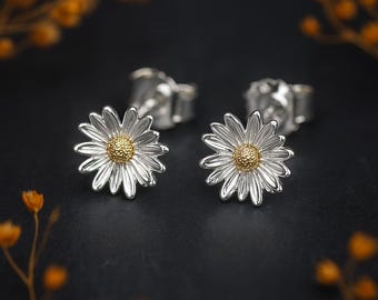 Sterling Silver April Birth Flower Daisy Stud Earrings