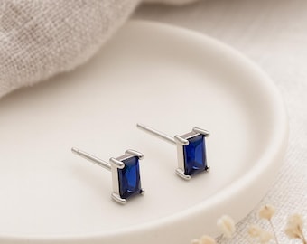 Sterling Silver Sapphire Cubic Zirconia Stud Earrings – 6mm