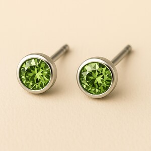 Sterling Silber August Peridot Birthstone Ohrstecker