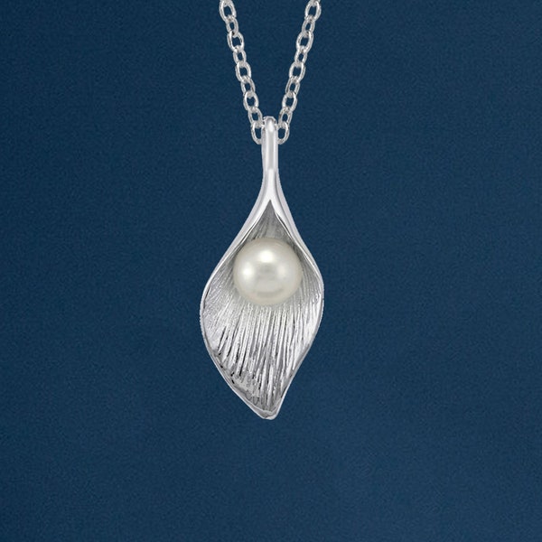 Calla Lily Necklace Etsy UK