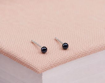 3mm Sterling Silver Black Pearl Stud Earrings