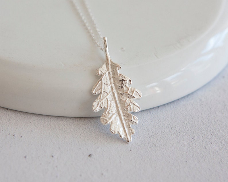 Sterling Silver Textured Oak Leaf Pendant Necklace  FREE image 0