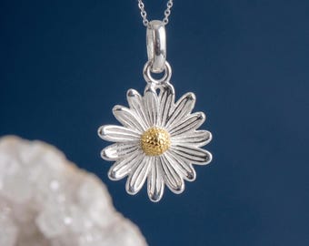 Personalised April Daisy Birth Flower Pendant Necklace in Sterling Silver and Gold