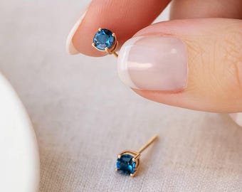 9ct Gold December Birthstone Stud Earrings – 4mm