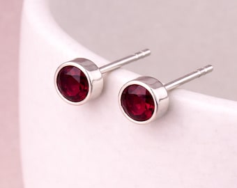 Sterling Silver January Garnet Birthstone Stud Earrings – 7mm