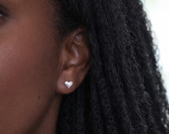 Sterling Silver Brushed Heart Stud Earrings – 7mm