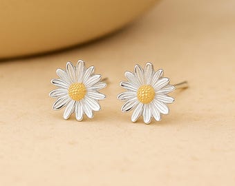 Sterling Silver April Birth Flower Daisy Stud Earrings