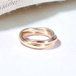 2mm Interlocking Russian Wedding Ring in 9ct Mixed Gold