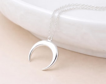 Personalised Sterling Silver Celtic Triquetra Trinity Knot Pendant Necklace